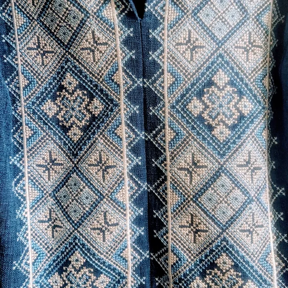 White House Black Market Blue Embroidered Handerchief - Picture 4 of 4